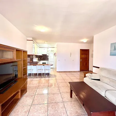 Apartment Large One Bedroom Close To Beach, In El Medano (Tenerife)