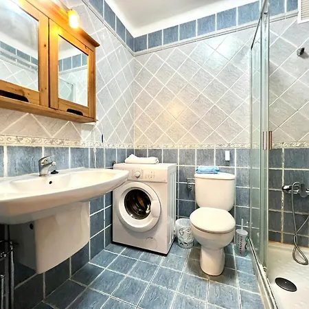 Large One Bedroom Close To Beach, In * El Medano (Tenerife)