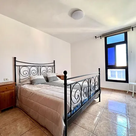 Large One Bedroom Close To Beach, In