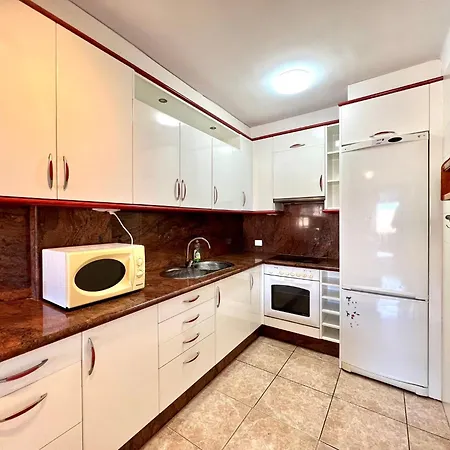 公寓 Large One Bedroom Close To Beach, In *