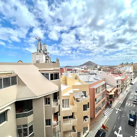Large One Bedroom Close To Beach, In 公寓