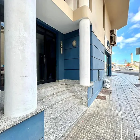 Large One Bedroom Close To Beach, In 公寓 厄尔梅达诺